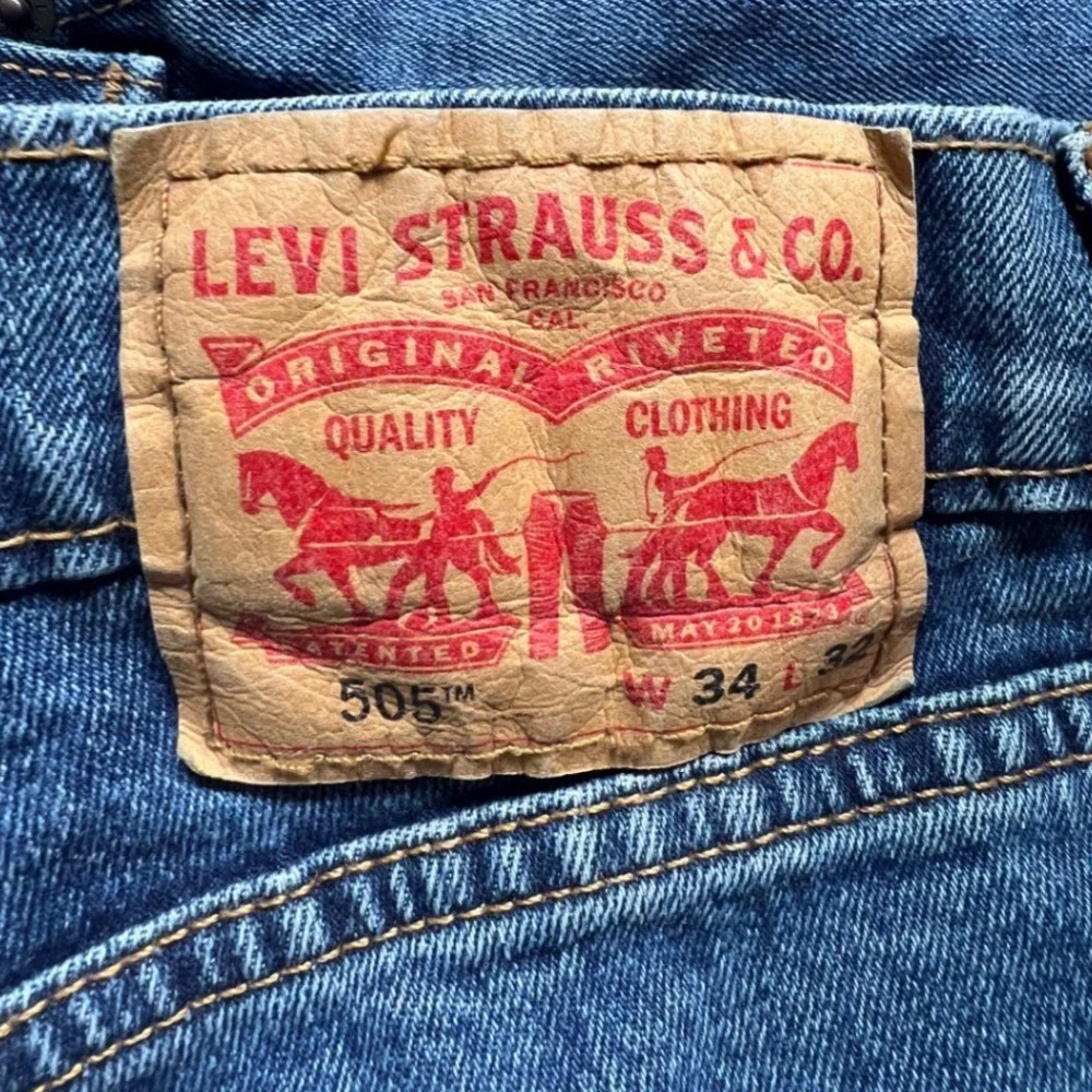 Levi's 505 Regular Fit Jeans Mens 34x32 Blue Denim Straight Leg Pants